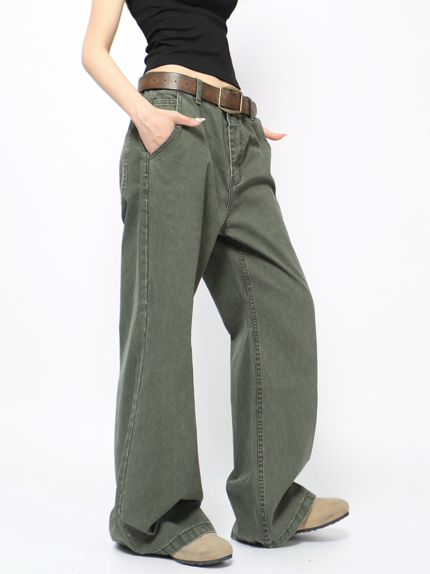 Vaqueros de estilo utilitario retro, corte recto suelto y lavado envejecido
