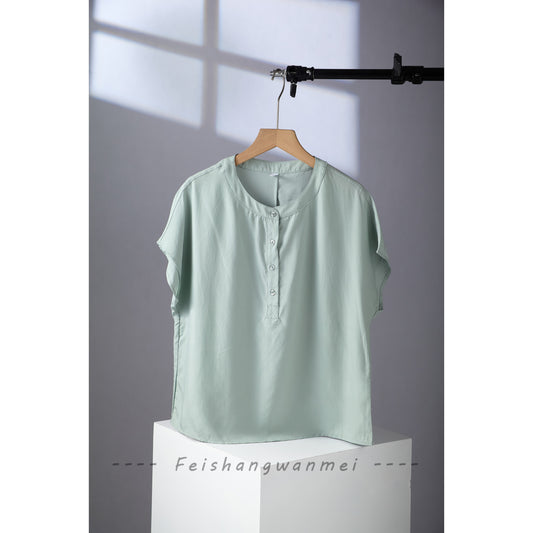 Camiseta fina de mujer, color liso, cuello redondo con botones y fresca para verano